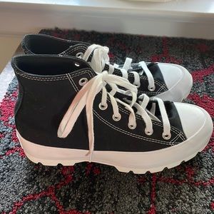 NWOT Converse high top lugged platform sneakers